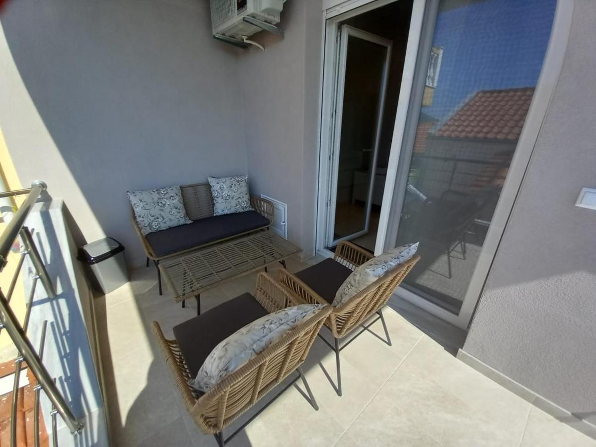 Apartmán Elenis House Néa Péramos Exteriér fotografie