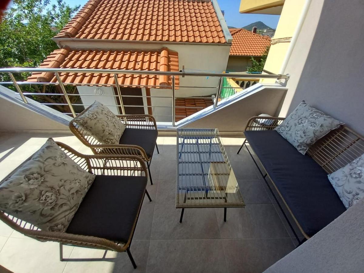 Apartmán Elenis House Néa Péramos Exteriér fotografie