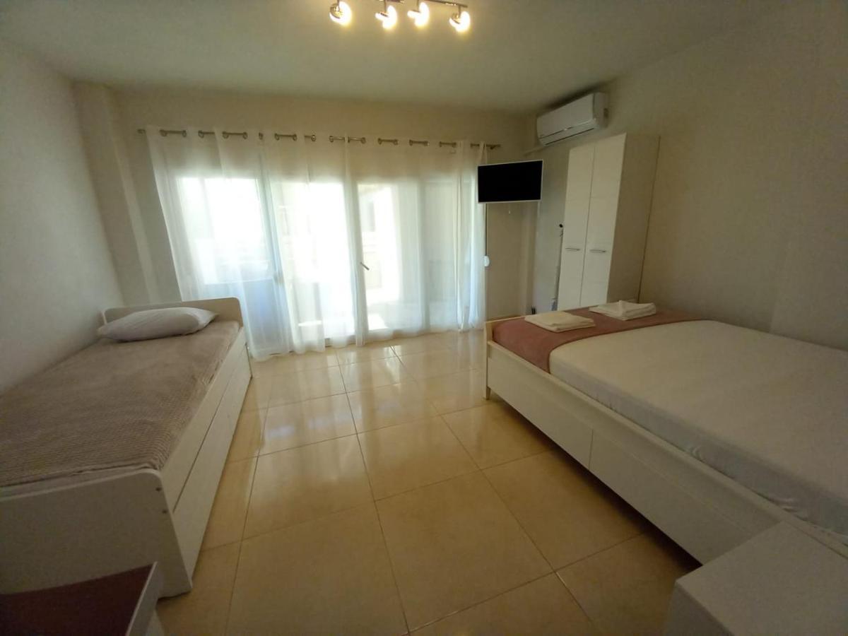 Apartmán Elenis House Néa Péramos Exteriér fotografie