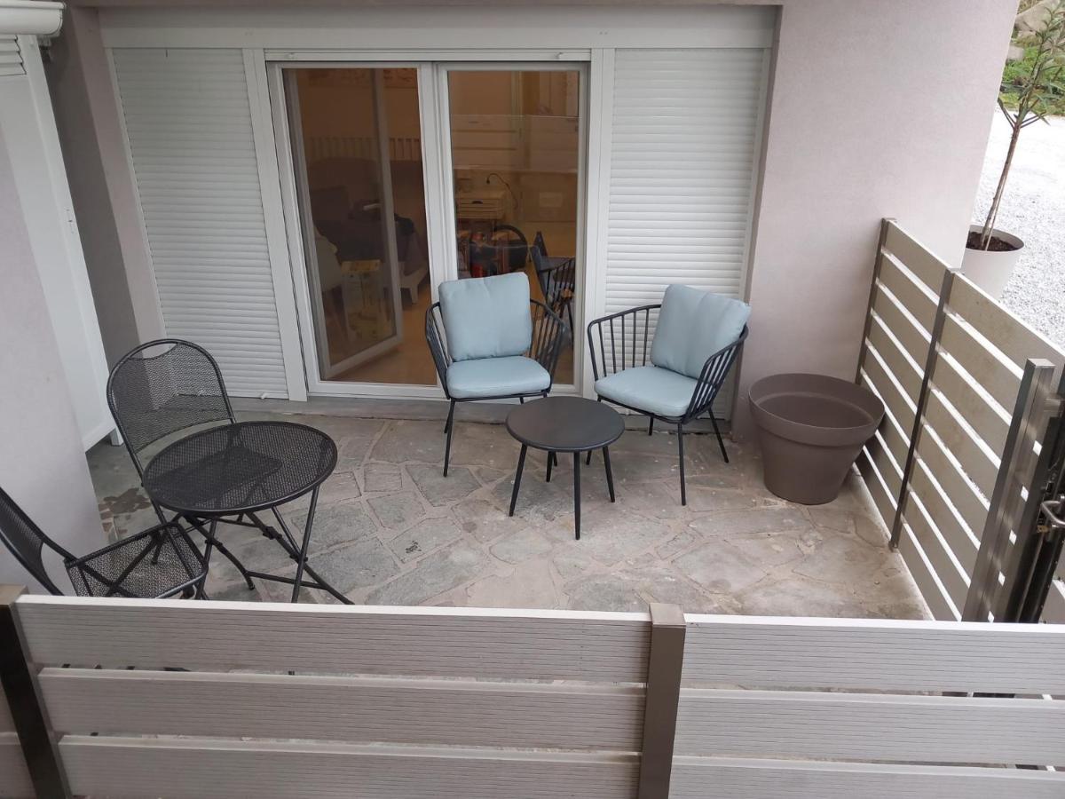 Apartmán Elenis House Néa Péramos Exteriér fotografie