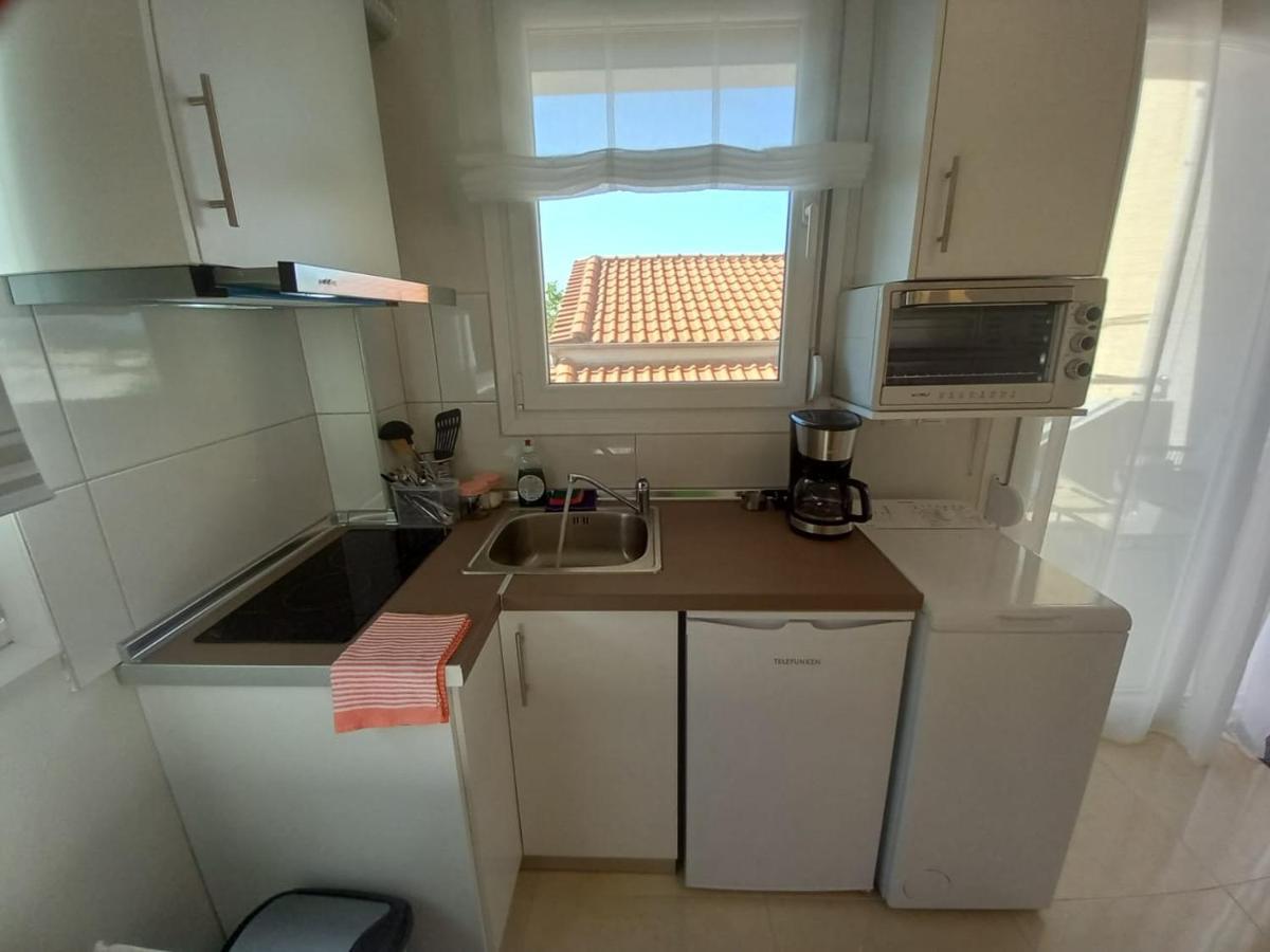 Apartmán Elenis House Néa Péramos Exteriér fotografie