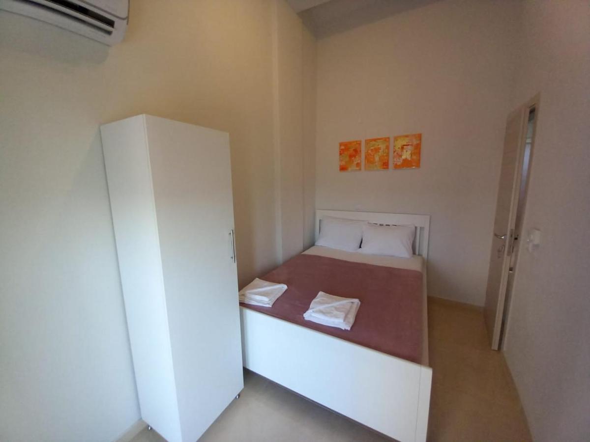 Apartmán Elenis House Néa Péramos Exteriér fotografie