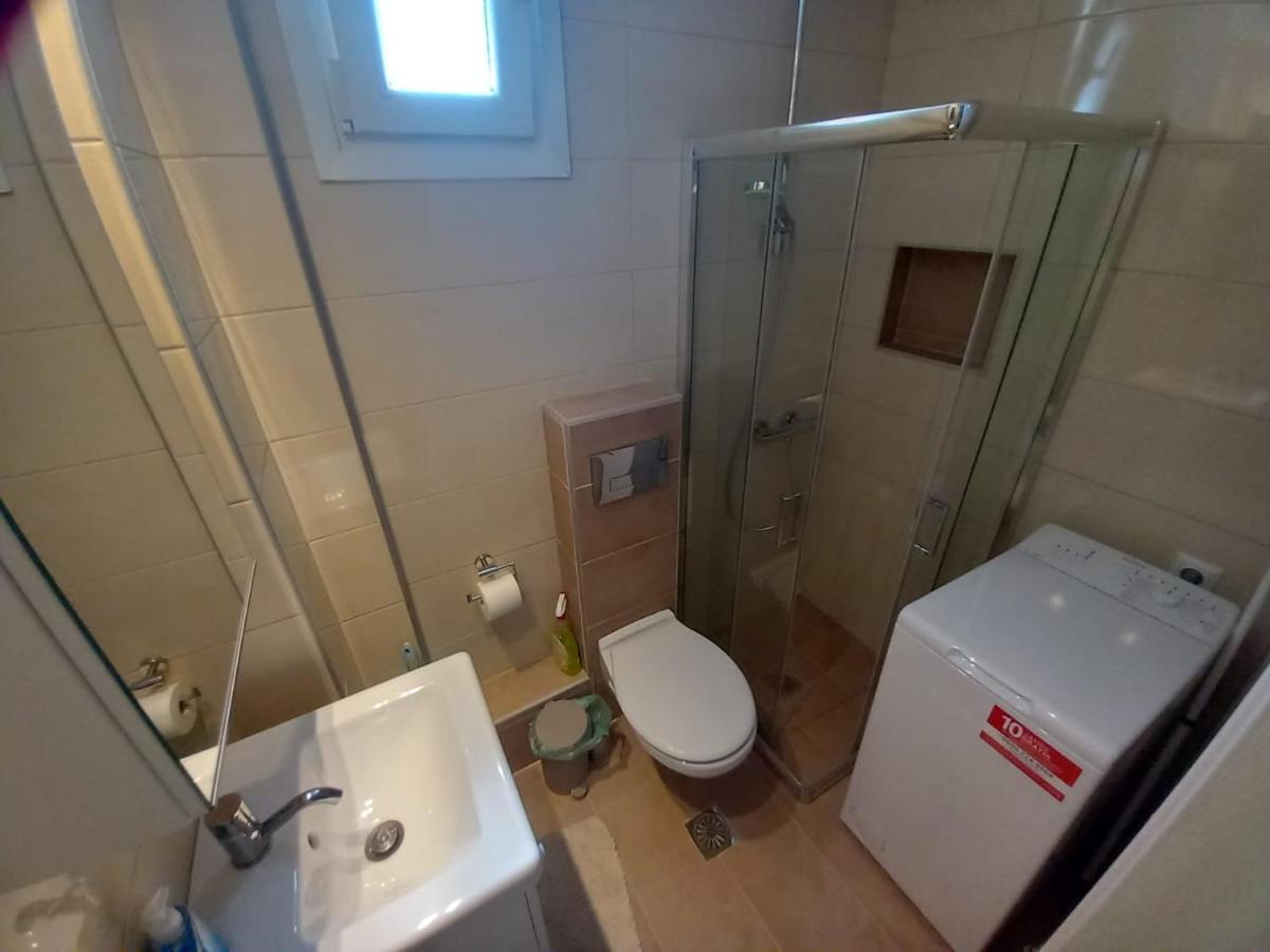 Apartmán Elenis House Néa Péramos Exteriér fotografie